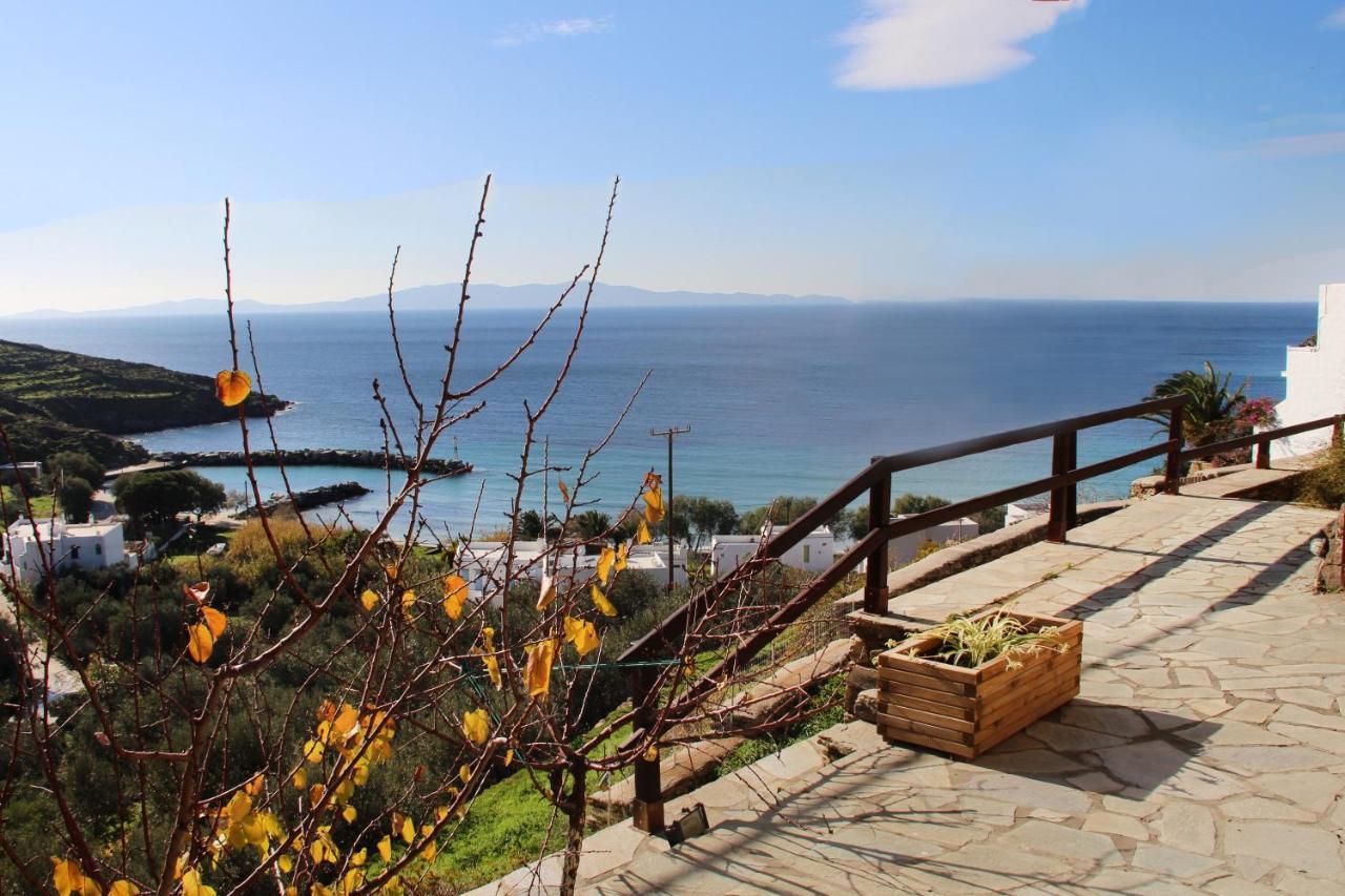 Cozy Guesthouse - Agios Romanos Exterior photo