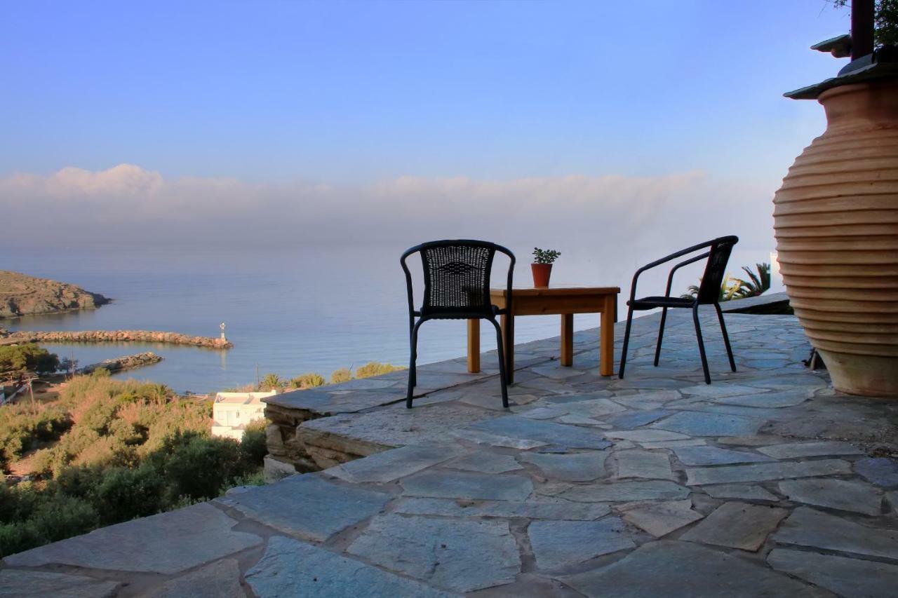 Cozy Guesthouse - Agios Romanos Exterior photo