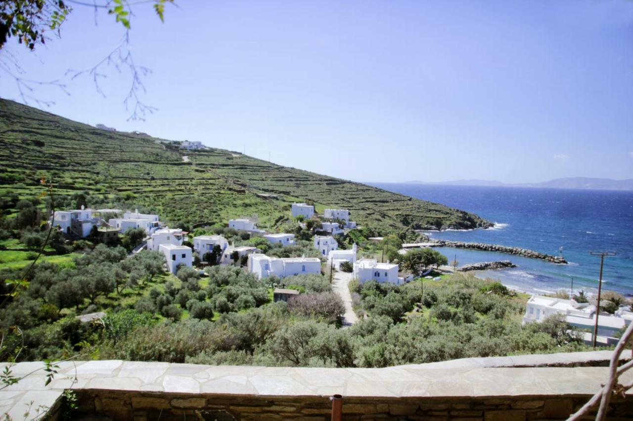 Cozy Guesthouse - Agios Romanos Exterior photo
